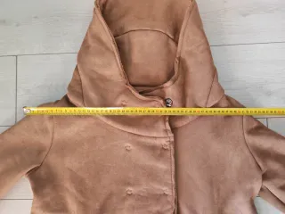 Giacca  tipo montone marrone con bottoni