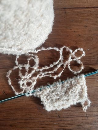 Filato Bouclé Panna Fiammato Oro