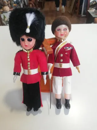 2 Muñecos Antiguos 15cm