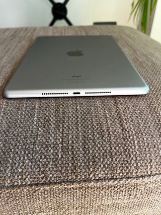 iPad 6ª Gen 32GB Gris