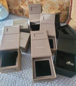 7 Cajas vacias de Viceroy y 1 Lotus para Relojes