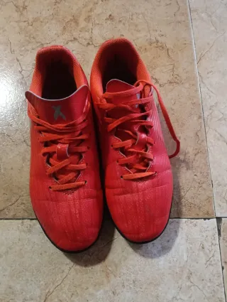 Botas de fútbol Adidas naranjas