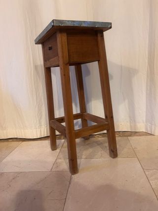 Mesitas auxiliares de madera y metal