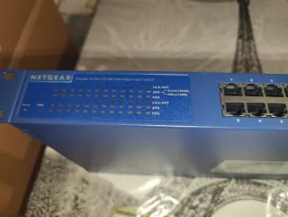 Switch Netgear de 24 puertos