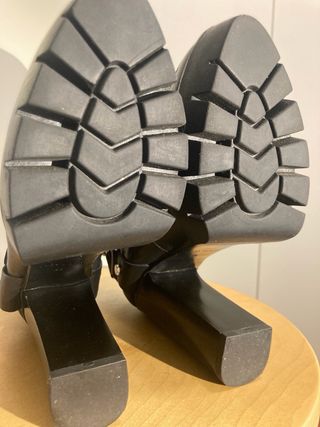 Botín Zara Plataforma Track Negro