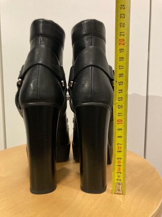 Botín Zara Plataforma Track Negro