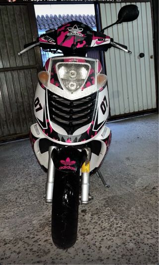 Aprilia Sonic 50cc Scooter