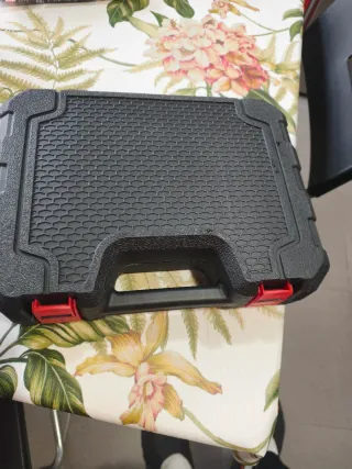 Tijeras de podar a batería con maletín