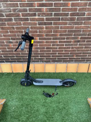 Patinete Eléctrico Xiaomi Mi Essential