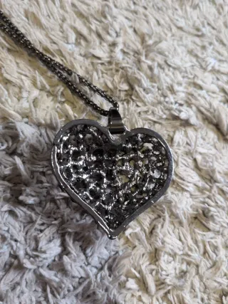 Collar Corazón Negro y Plateado