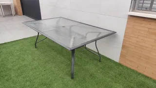 Mesa de jardín cristal y metal gris