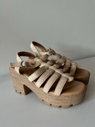 Sandalia Plataforma Talle 39 Beige