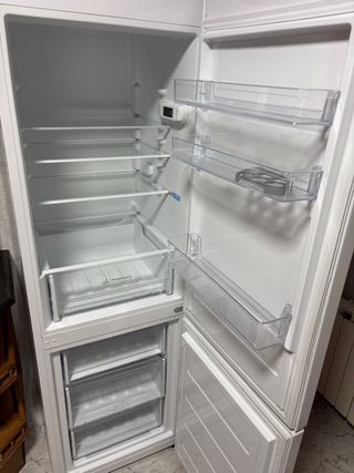 Nevera blanca Indesit