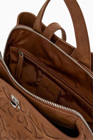 Bolso y Mochila Desigual