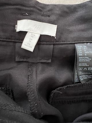 Pantalón de mujer negro con cinturón