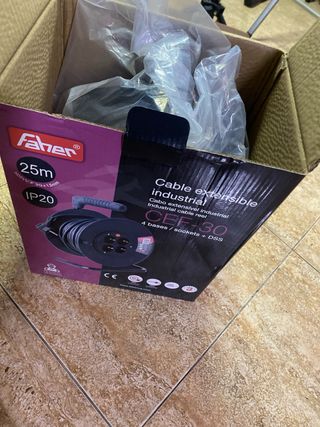 Clave enrollable extensible luz 25m. FAHER. Nuevo