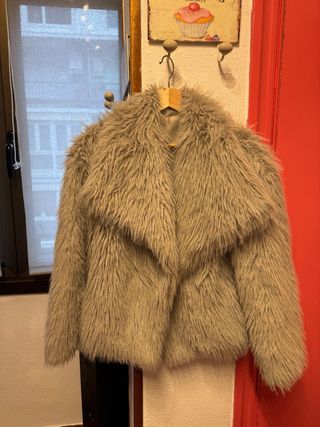 Chaqueta pelo gris