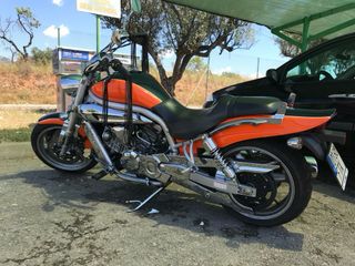 Hyosung Aquila 650cc Custom