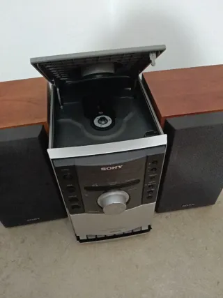 Mini cadena Sony MP3 Radio Casetes