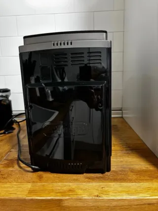 Cafetera DeLonghi Magnifica Smart  (Caja original)