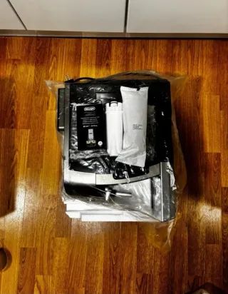 Cafetera DeLonghi Magnifica Smart  (Caja original)