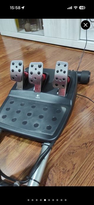 Volante y Pedales Logitech G27 con soporte