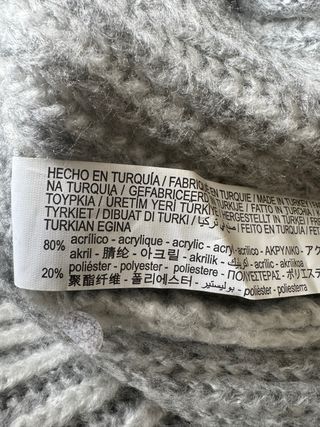 Jersey Stradivarius cuello alto gris