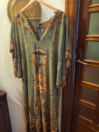 Vestido étnico largo fluido ancho. Indonesia