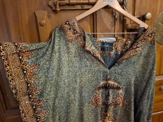 Vestido étnico largo fluido ancho. Indonesia