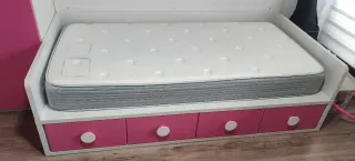 Cama juvenil con cajones