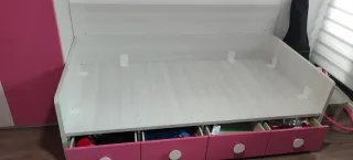 Cama juvenil con cajones