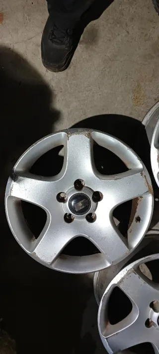 Llantas Volkswagen 17