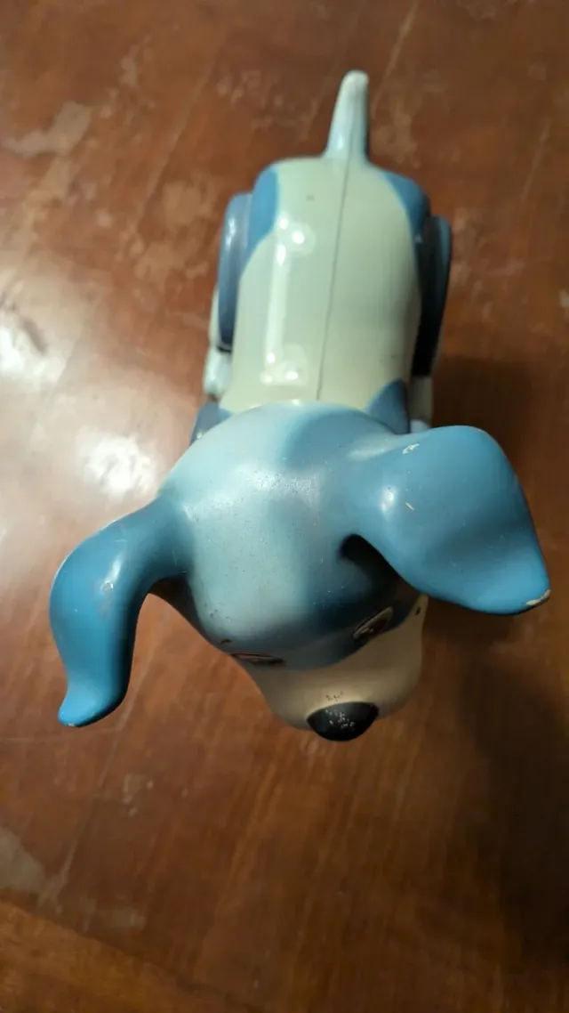 Perro de juguete vintage azul