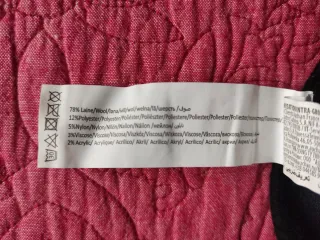 Guantes negros con lazo