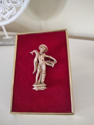 Figura oriental pescador