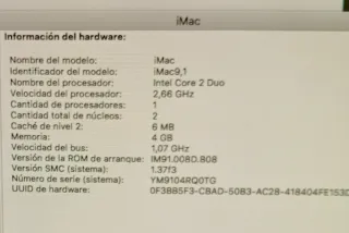 iMac 24 2009 plateado con teclado incluido.