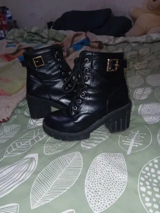 Botines negros piel talla 35/36