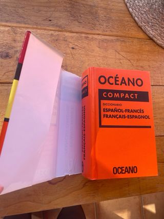 Océano Compact Diccionario Español - Francés / ...