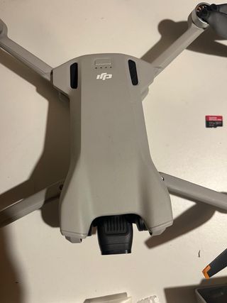 Drone DJI Mini 3 Fly More Combo con accesorios
