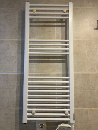 Radiador Toallero Eléctrico Equation 110x45