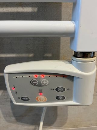 Radiador Toallero Eléctrico Equation 110x45