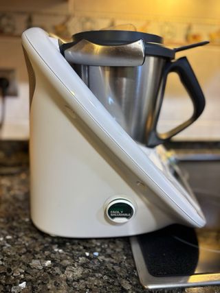Thermomix TM5 con bolsa de viaje
