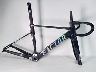 Cuadro de bicicleta de carbono de alto módulo.