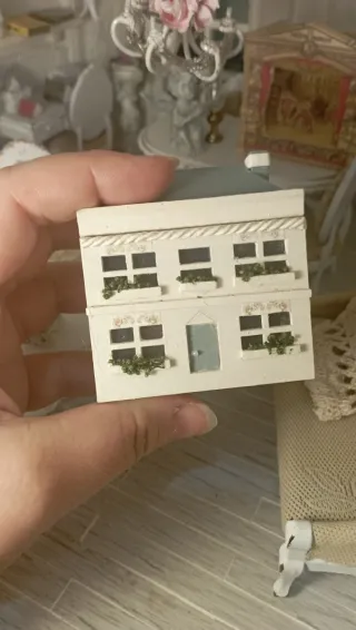 Micro Casetta 1:12 Artigianale con Luci