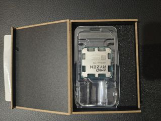 Procesador AMD RyzenTM 7 7700 8-Cores 16-Threads