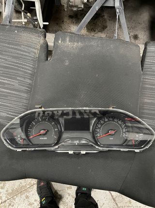 Cuadro instrumentos Peugeot 208