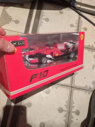 Ferrari F10 Radio Control 1/24