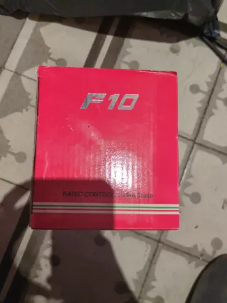 Ferrari F10 Radio Control 1/24