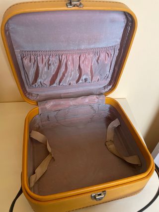 Maleta vintage amarilla