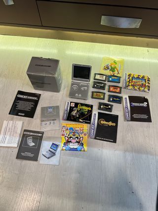 Nintendo Game Boy Advance SP + Juegos